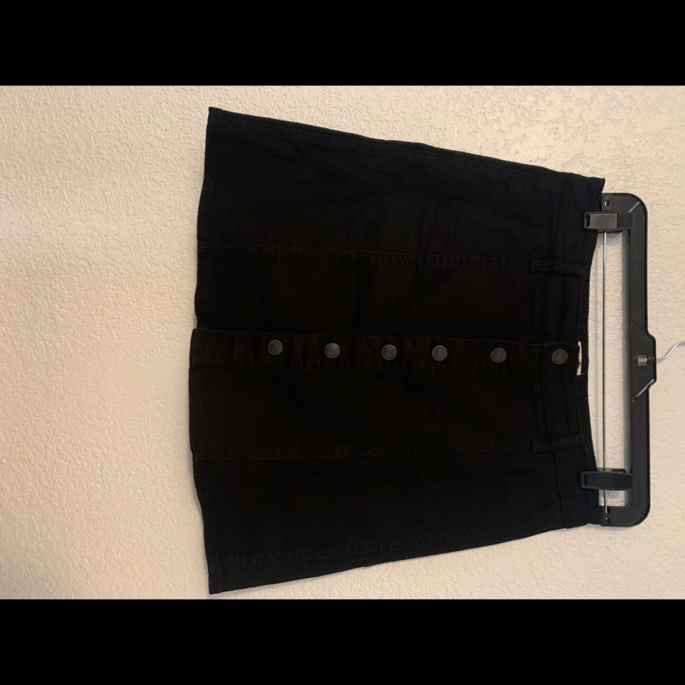 Mossimo black skirt